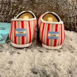 TOMS Red/White Candy Cane